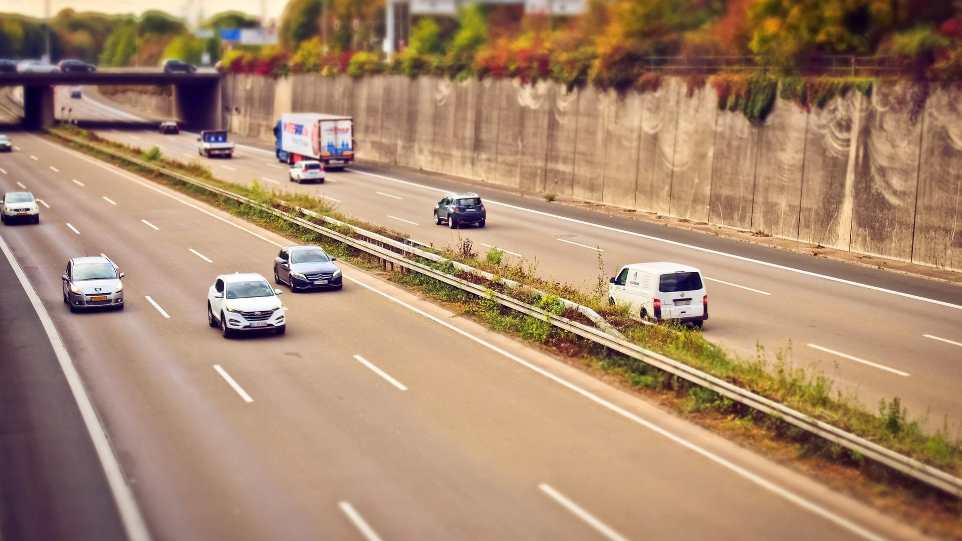 Rubrik_Verkehr_Autobahn_c._Pixabay__2_