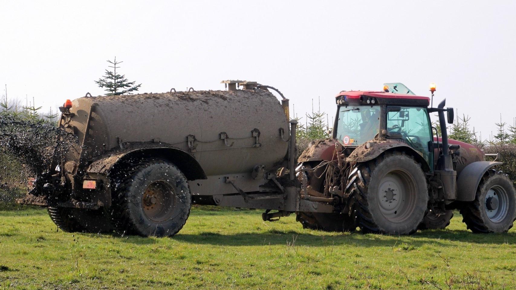 Rubrik_Landwirtschaft_Traktor_pixabay