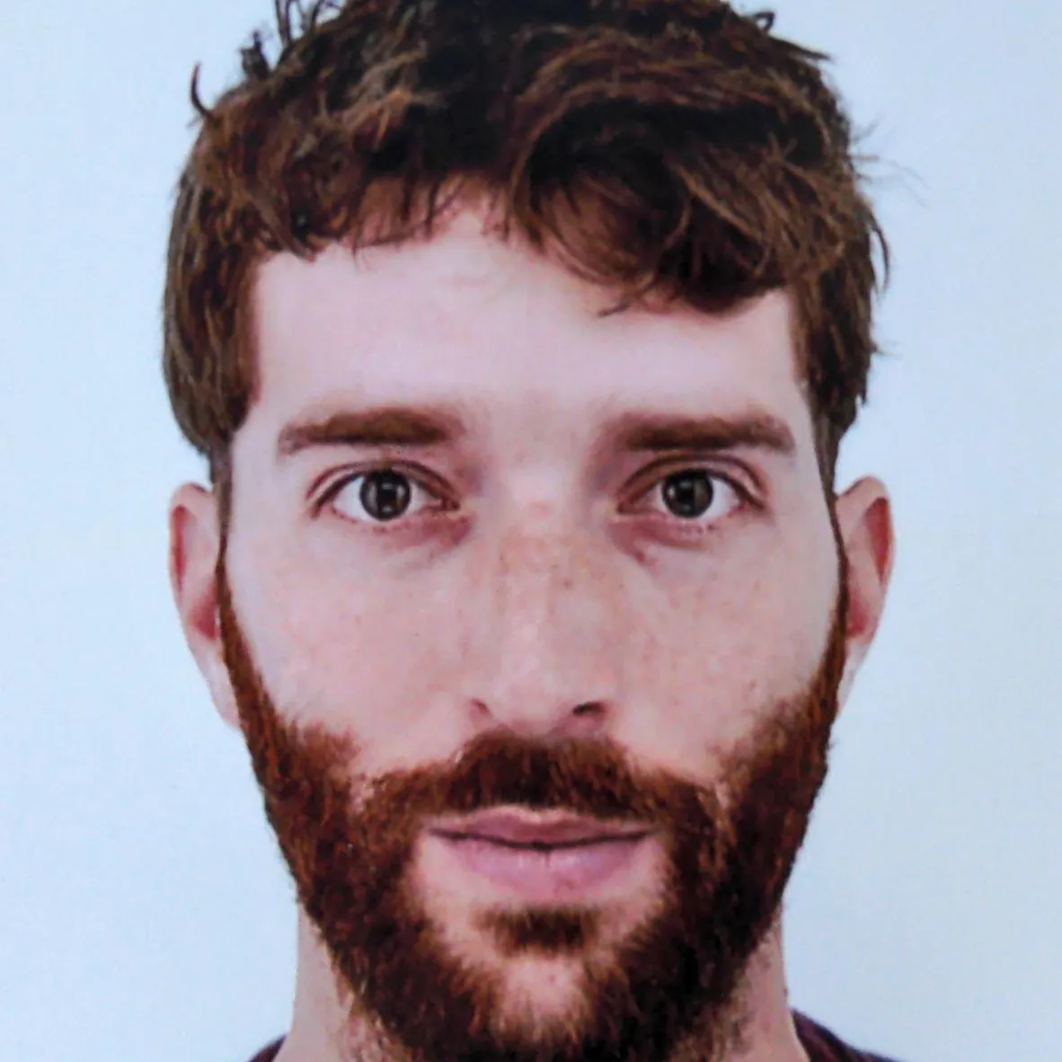 Portraitfoto von Lukas Traup