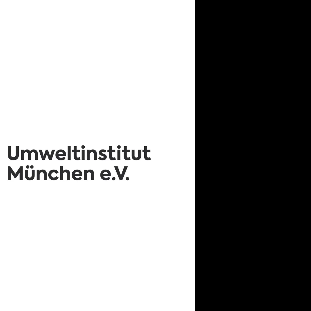 Logo Umweltinstitut München: links eine Grafik, halb Apfel, halb Weltkugel (grün gehalten), rechts der Schriftzug Umweltinsutut München e.V.