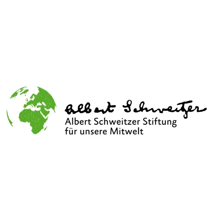 Logo der Albert Schweitzer Stiftung - links grafische Darstellung Weltkugel, grün. Rechts Originalunterschrift von Albert Schweitzer, darunter Schriftzug Albert Schweitzer Stiftung